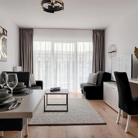 Oskar - Basen & - * Dziwnów